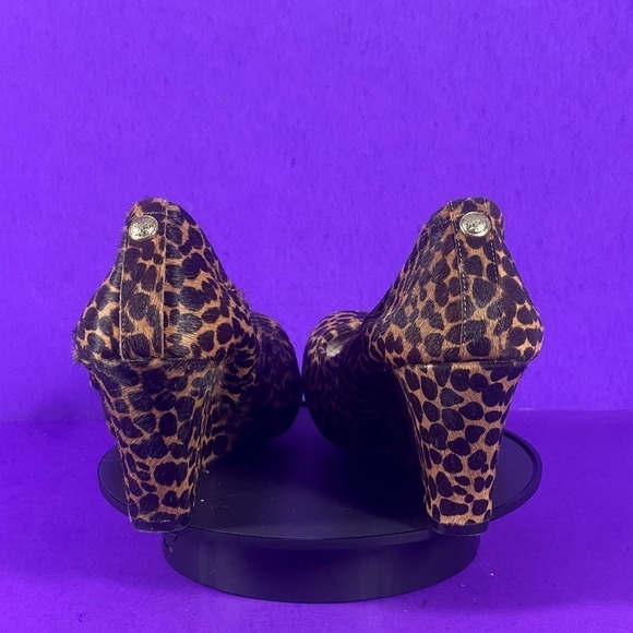 Vince Camuto Women's Elmay Leopard Print Calf Fur Wedge Heel Shoe Size‎ 7 - Picture 4 of 8